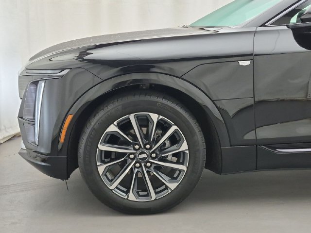 Certified 2024 Cadillac Lyriq Sport w/ LPO, Floor Liner Package AWD/4WD image 27