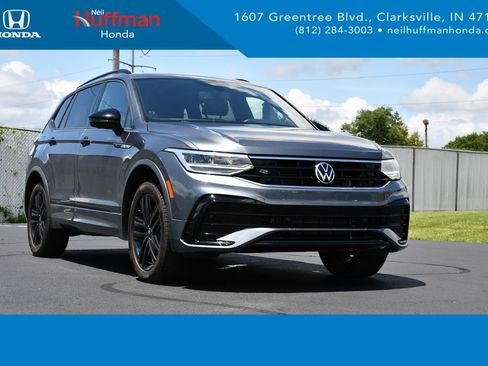 Used 2022 Volkswagen Tiguan SE R-Line AWD/4WD image 1
