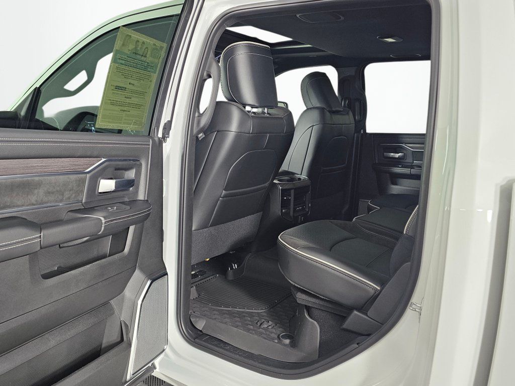 New 2026 RAM 3500 Laramie AWD/4WD image 35