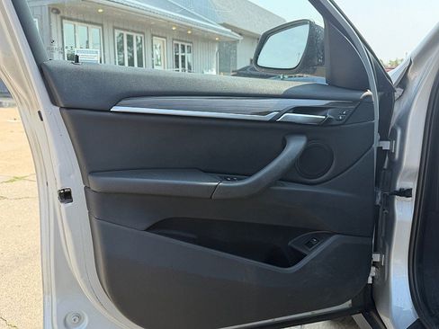 Used 2018 BMW X1 xDrive28i AWD/4WD image 11