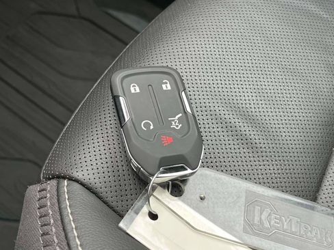 Certified 2023 GMC Terrain Denali w/ LPO, Floor Liner Package AWD/4WD image 40