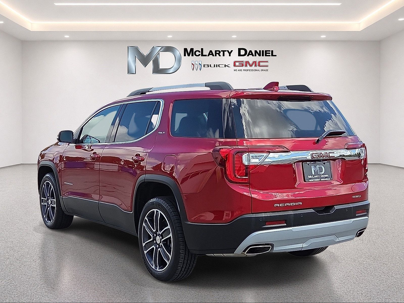 Certified 2023 GMC Acadia SLT w/ Preferred Package AWD/4WD image 7