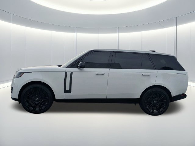 Used 2025 Land Rover Range Rover Long Wheelbase SE AWD/4WD image 3