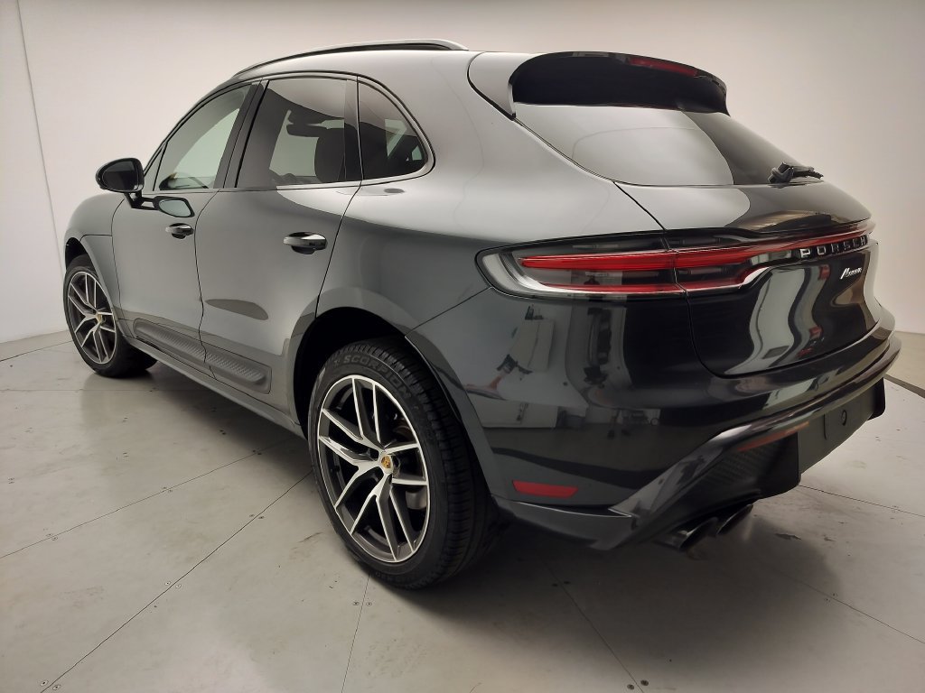 Certified 2024 Porsche Macan Turbo AWD/4WD image 3
