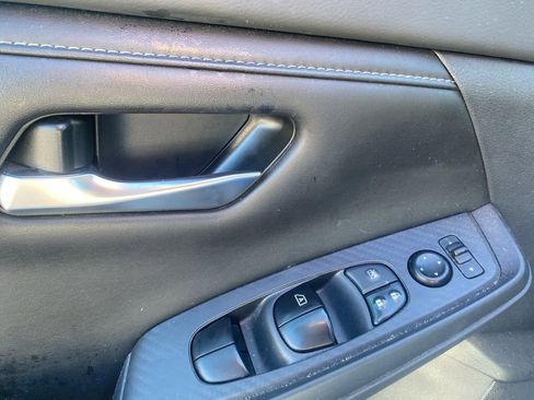 Used 2022 Nissan Sentra SV image 16