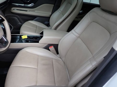 Certified 2022 Lincoln Corsair AWD w/ Premium Package image 15