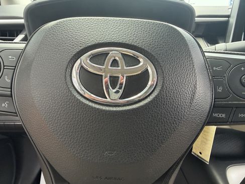 Used 2021 Toyota Corolla LE w/ Carpet Mat Package (TMS) FWD image 31