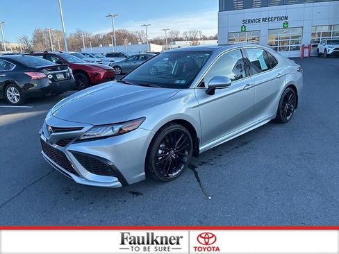 Used 2022 Toyota Camry XSE w/ Navigation Package image 18
