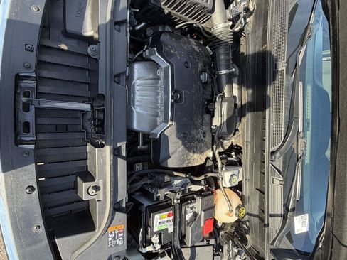 Used 2021 GMC Acadia SLE w/ Driver Convenience Package FWD image 23