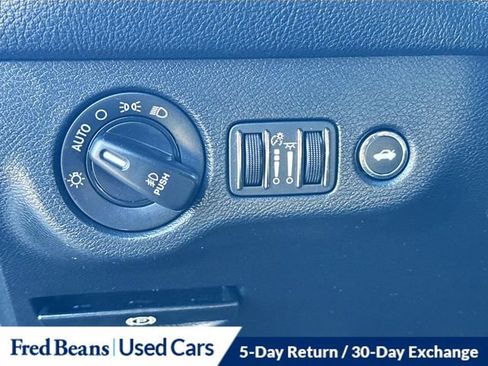 Used 2018 Dodge Challenger R/T image 12