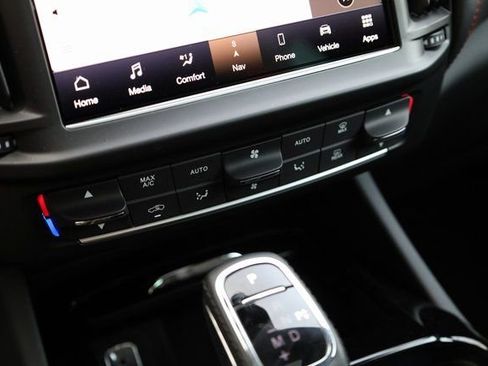 New 2024 Maserati Levante GT Ultima image 21