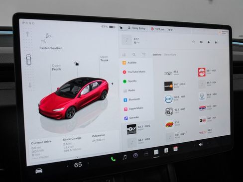Used 2024 Tesla Model 3 Performance image 32