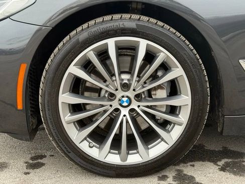 Used 2022 BMW 530i xDrive 530i xDrive w/ Convenience Package image 19