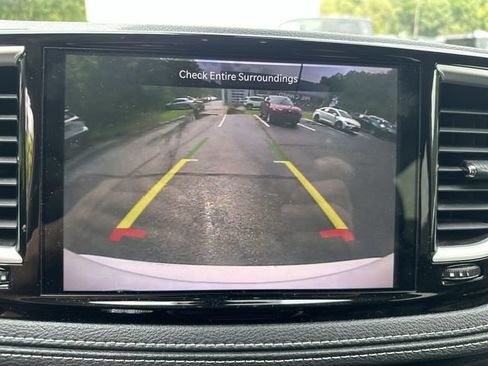 Used 2024 Chrysler Pacifica Limited FWD image 26