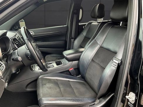 Used 2021 Jeep Grand Cherokee Laredo X image 23