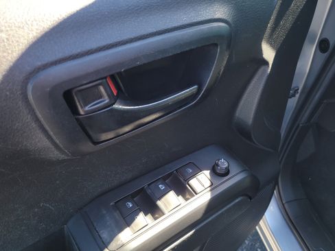 Certified 2022 Toyota Tacoma SR image 17