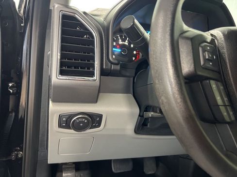 Used 2017 Ford F150 XLT image 29