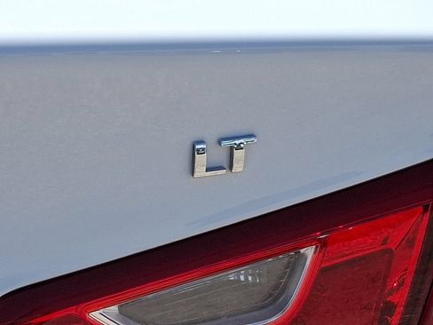 Certified 2018 Chevrolet Malibu LT FWD image 34