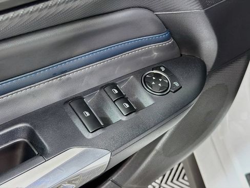 Used 2025 Ford Mustang GT Premium RWD image 32