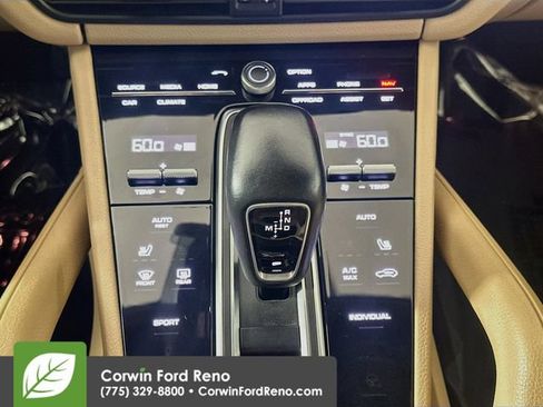 Used 2020 Porsche Cayenne AWD/4WD image 16