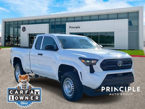 Used 2024 Toyota Tacoma SR image 3