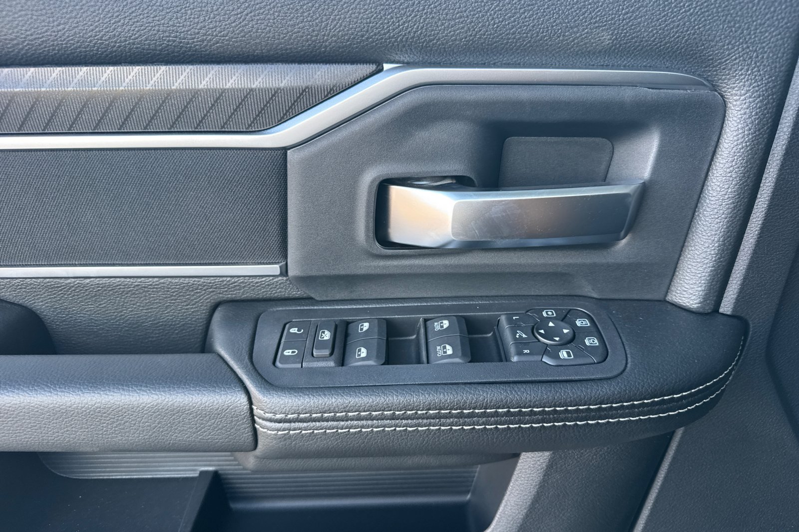 New 2026 RAM 3500 Big Horn AWD/4WD image 10
