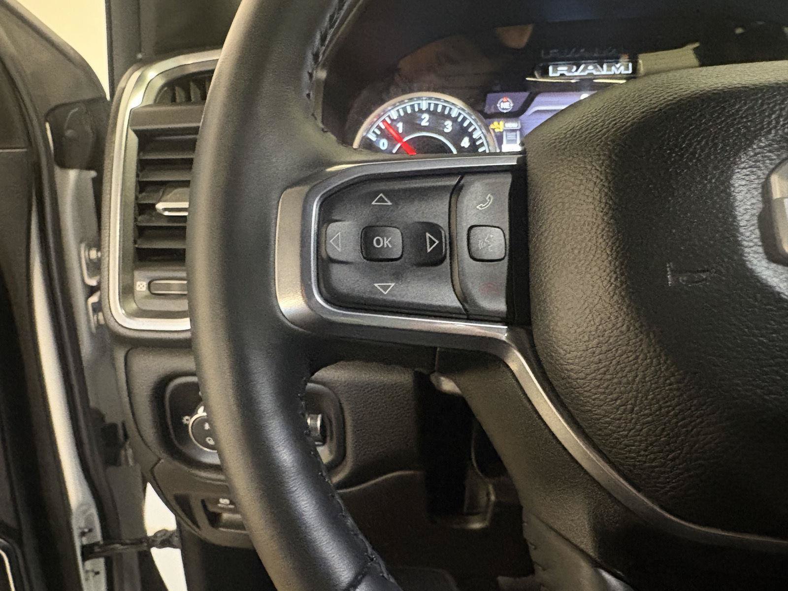 Used 2024 RAM 1500 Laramie AWD/4WD image 29