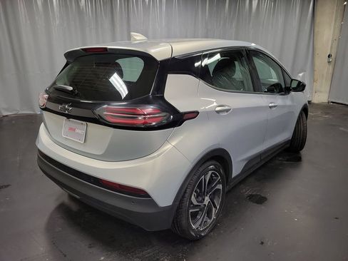 Used 2023 Chevrolet Bolt LT image 8