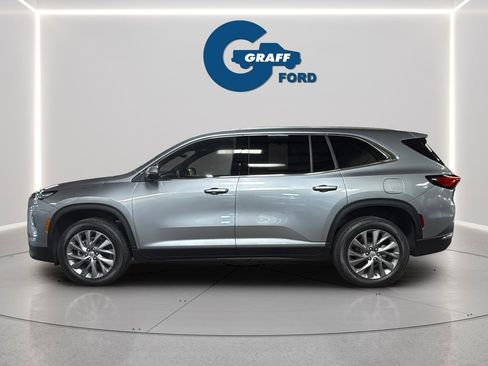 Used 2026 Buick Enclave Preferred AWD/4WD image 9