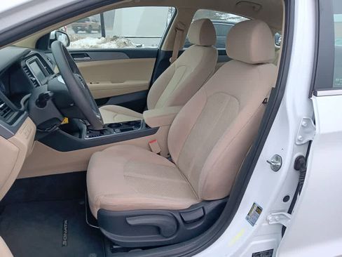 Used 2018 Hyundai Sonata SE w/ Cargo Package image 9