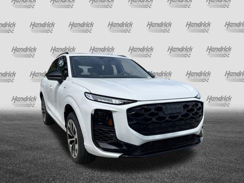 New 2026 Audi Q3 quattro 2.0T image 2