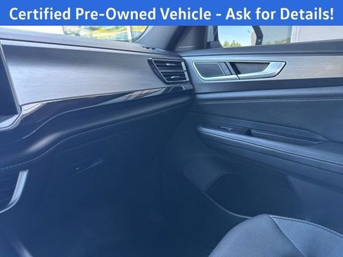 Certified 2024 Volkswagen Atlas Cross Sport SE AWD/4WD image 18