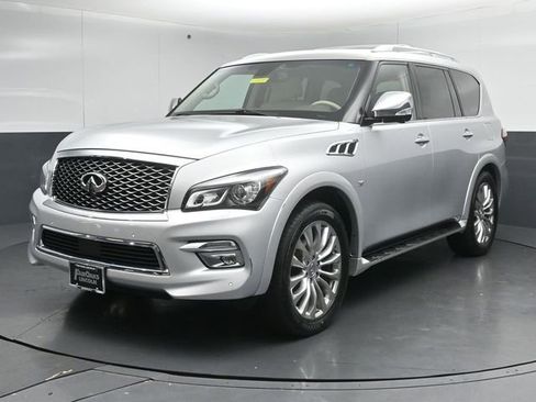 Used 2016 INFINITI QX80 4WD w/ Deluxe Technology Package image 3