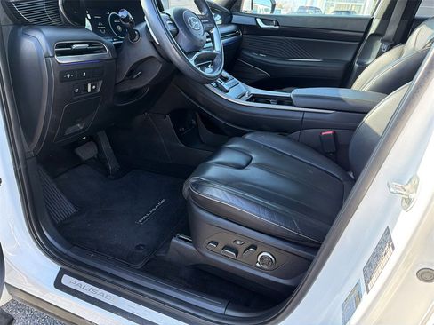 Used 2023 Hyundai Palisade Calligraphy image 9