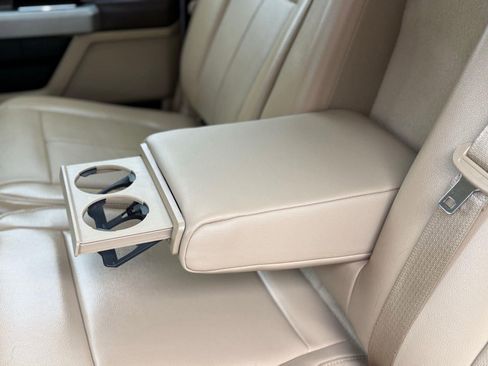 Used 2018 Ford F150 Lariat RWD image 28