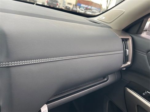 New 2025 Nissan Pathfinder Platinum image 21