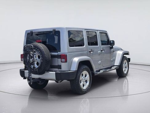 Used 2014 Jeep Wrangler Unlimited Sahara w/ Max Tow Package AWD/4WD image 8