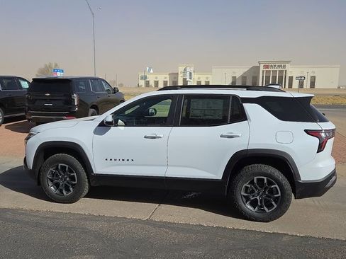 New 2026 Chevrolet Equinox ACTIV image 2