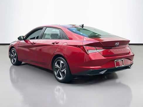 Used 2023 Hyundai Elantra SEL w/ Convenience Package FWD image 6