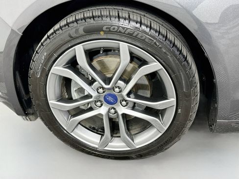 Used 2017 Ford Fusion SE w/ Equipment Group 201A FWD image 31