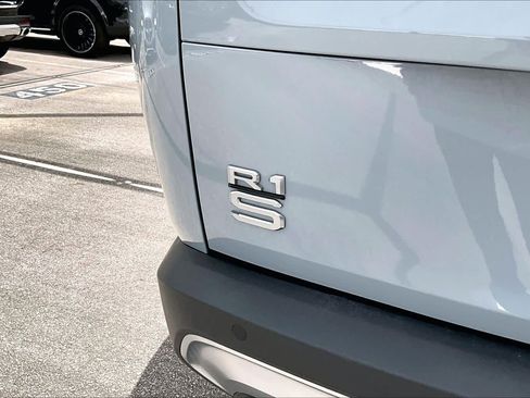 Used 2025 Rivian R1S Adventure AWD/4WD image 9
