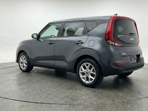 Used 2025 Kia Soul LX w/ LX Technology Package image 6