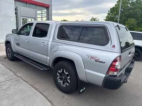 Used 2010 Toyota Tacoma 4x4 Double Cab image 4