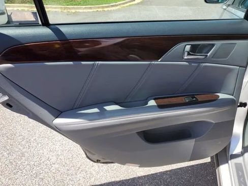 Used 2009 Toyota Avalon Limited FWD image 17