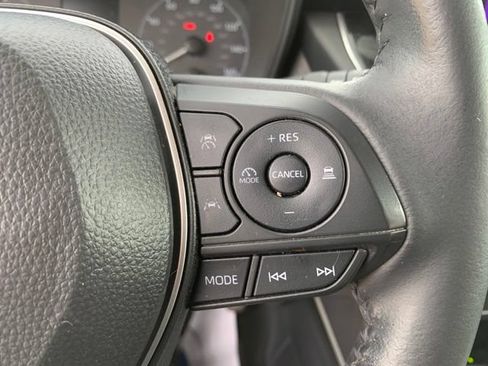 Used 2024 Toyota Corolla Cross LE FWD image 27