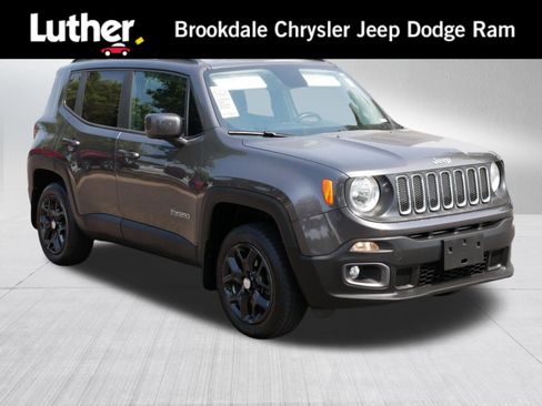 Used 2017 Jeep Renegade Latitude w/ Cold Weather Group AWD/4WD image 1