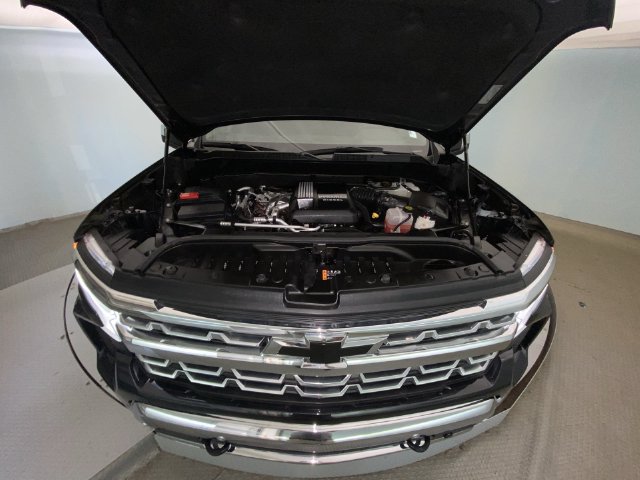 Used 2024 Chevrolet Silverado 1500 LTZ AWD/4WD image 25