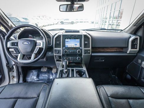 Used 2018 Ford F150 Lariat w/ Equipment Group 502A Luxury image 19