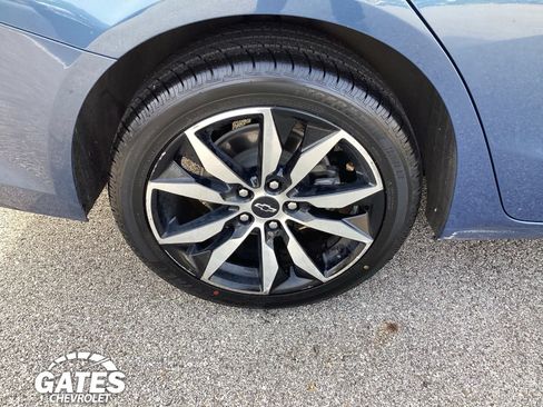 Used 2025 Chevrolet Malibu RS w/ LPO, Floor Liner Package FWD image 29