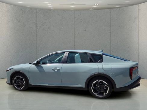 Used 2025 Kia K4 EX FWD image 5